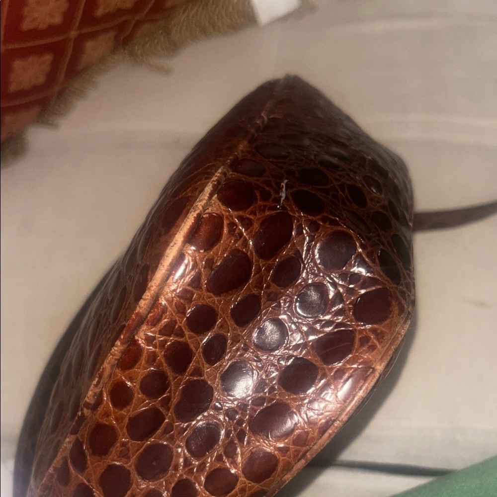 🚨VTG🚨RARE Salvatore Ferragamo CROCODILE EMBOSSED Leather Crossbody Bag
BA212559 - Picture 4 of 10